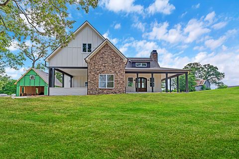 M Squared Custom Homes, LLC,37802