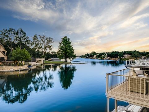 Neiman Foster Homes,78657