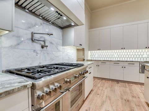 Neiman Foster Homes,78657
