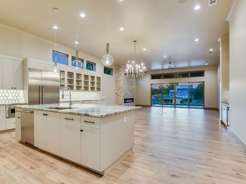 Neiman Foster Homes,78657