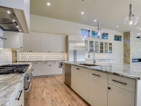 Neiman Foster Homes,78657