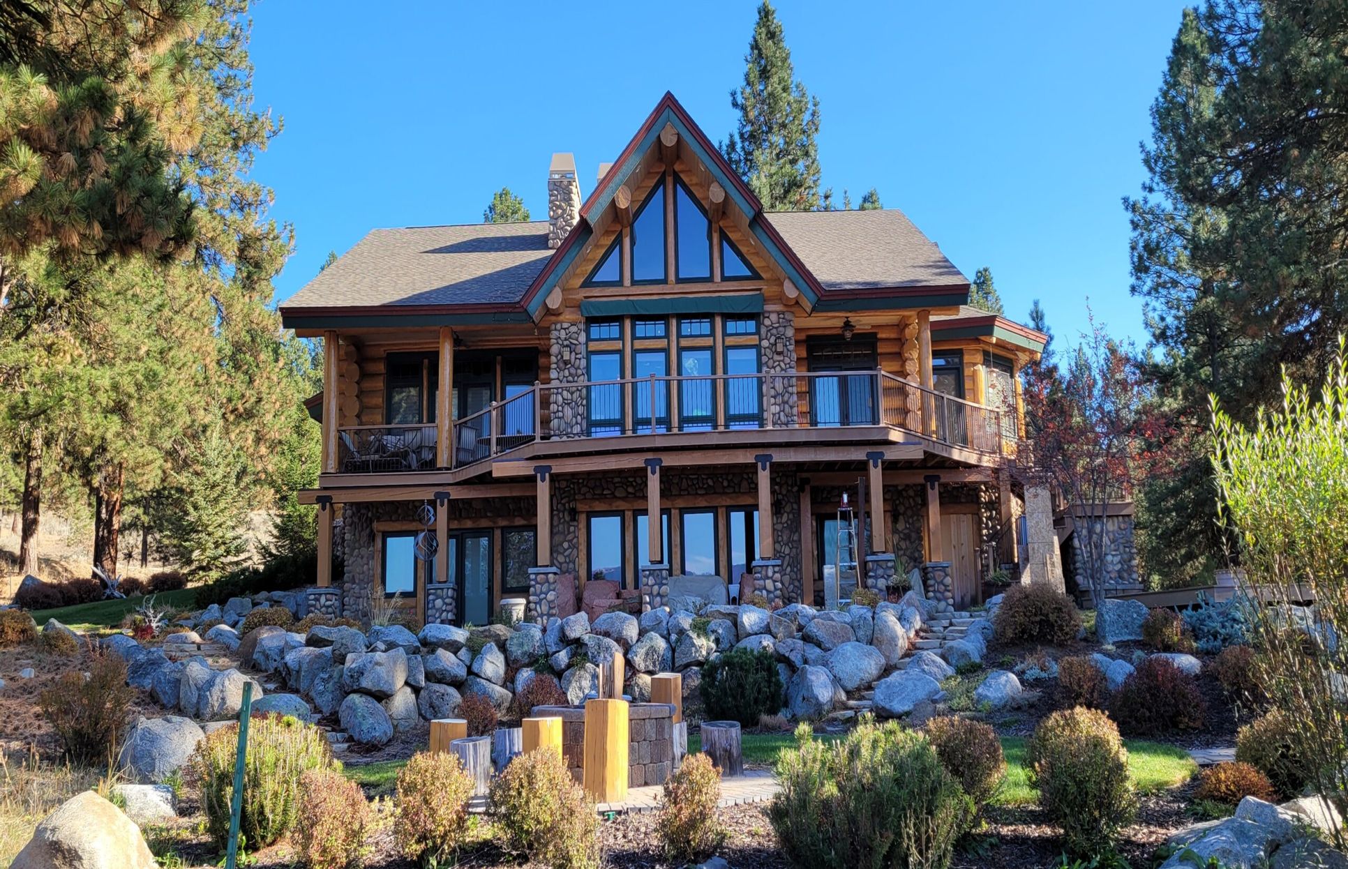 Paradise Mountain Log Homes,98922
