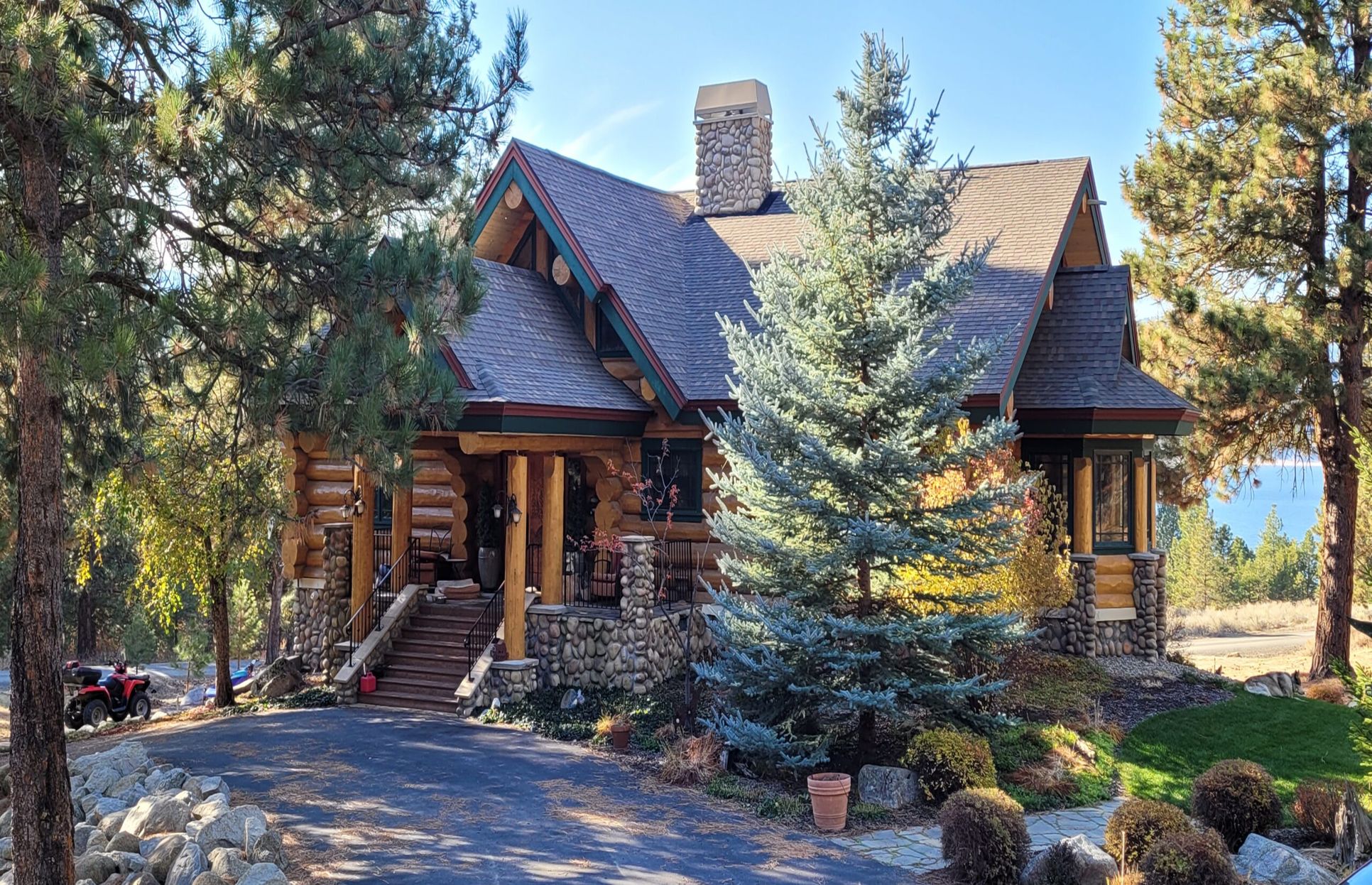 Paradise Mountain Log Homes,98922