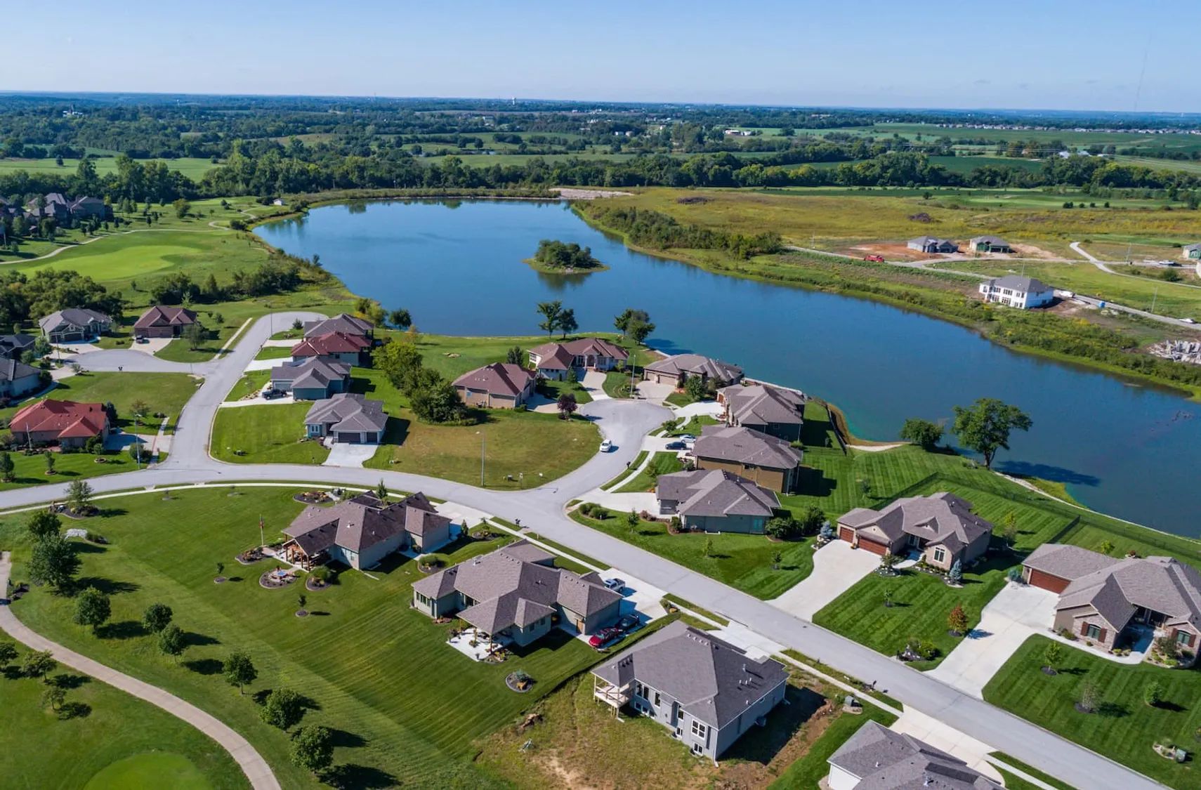 The Communities Of Falcon Lakes,66007