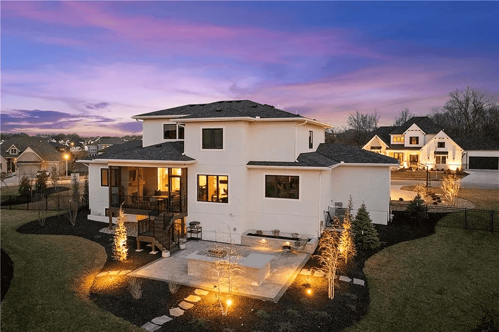 John Geer Custom Homes,66213