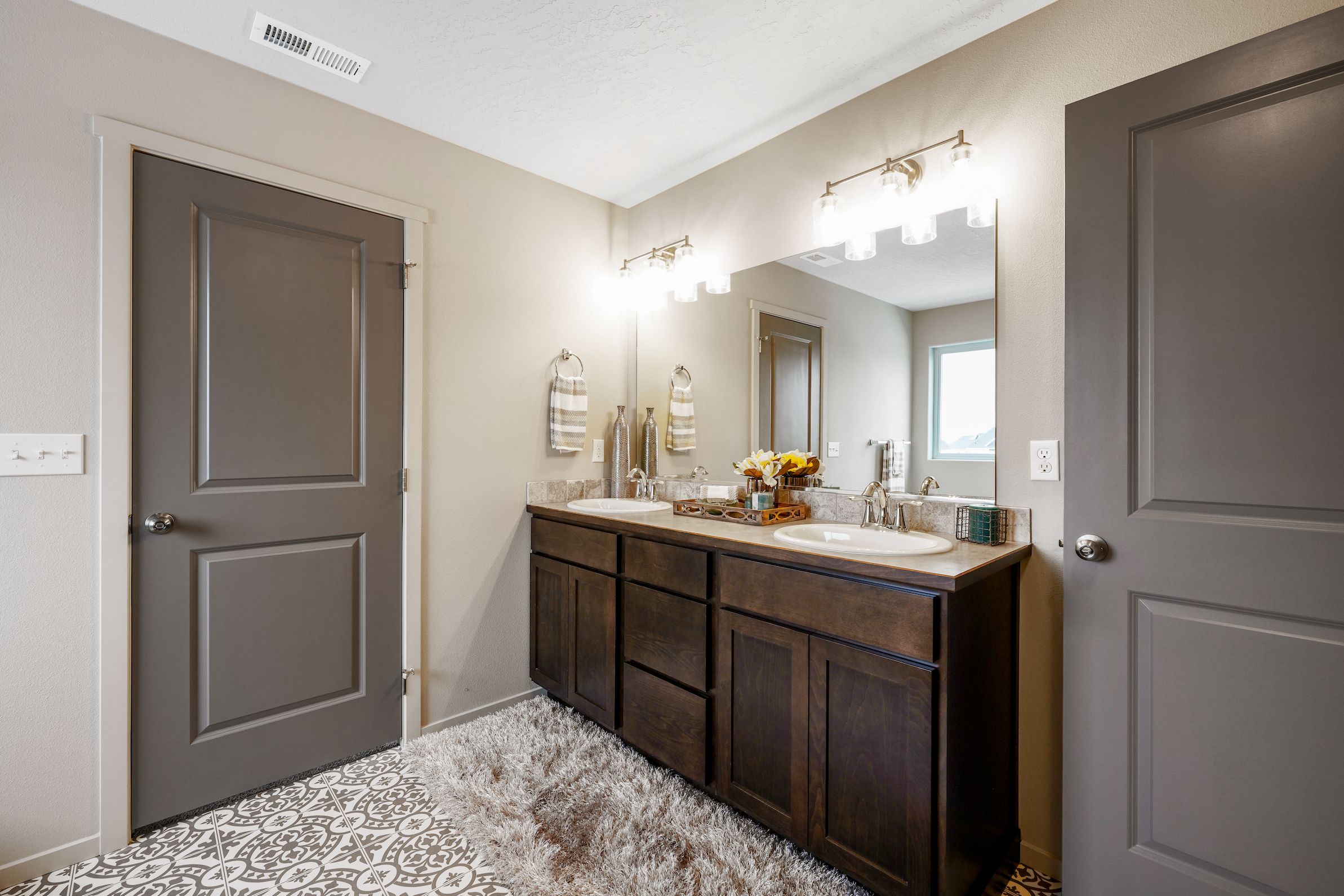 North Place East,83854