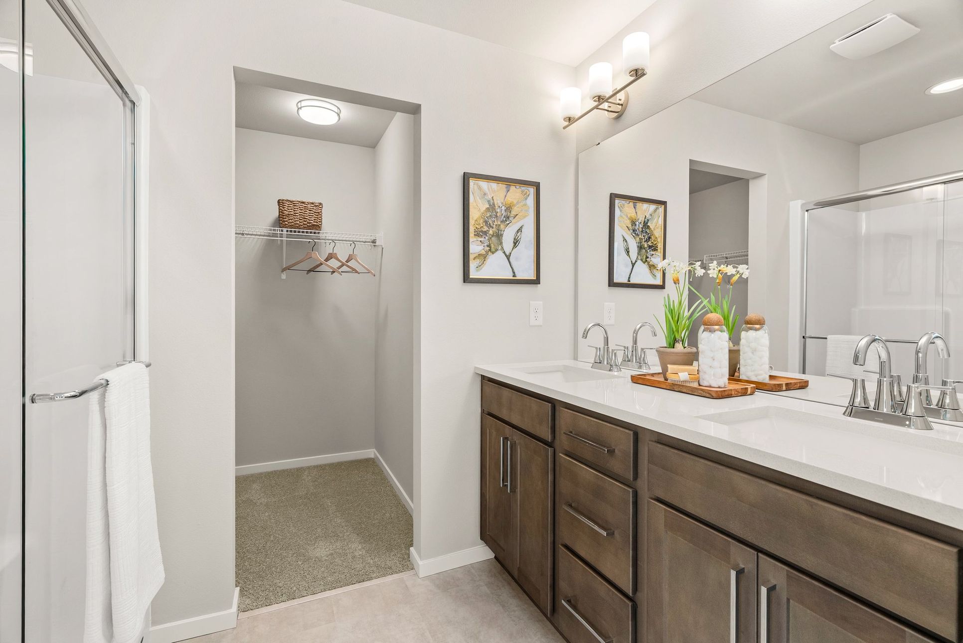 Ryncarz Court,98387
