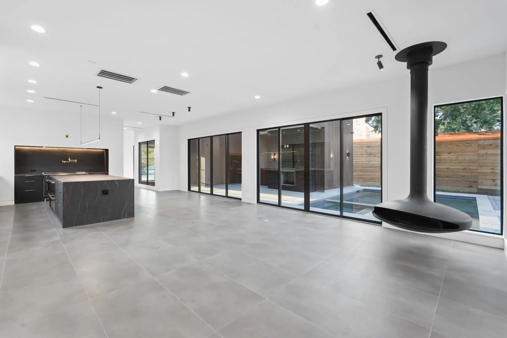 Echo Custom Homes,77018