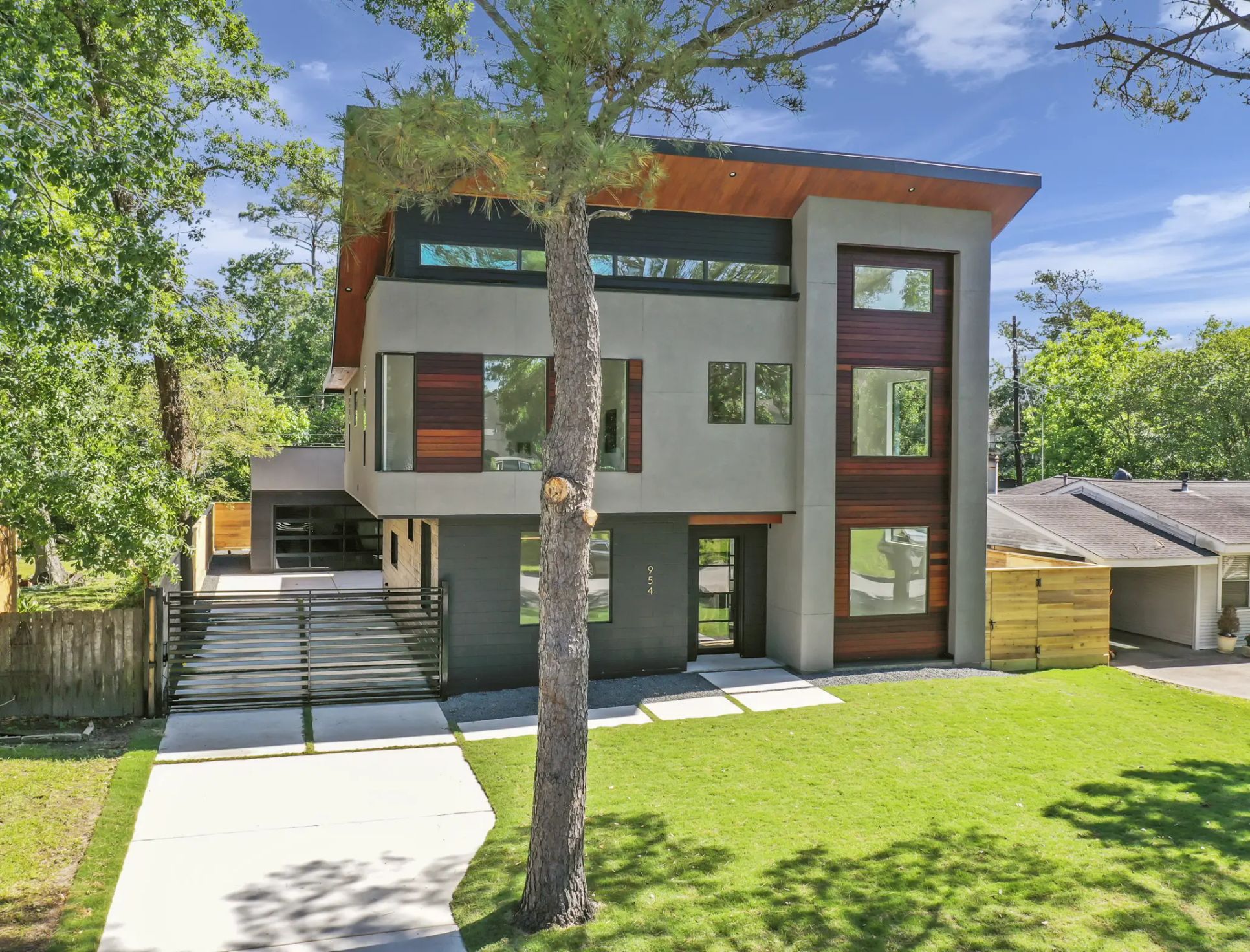Echo Custom Homes,77018