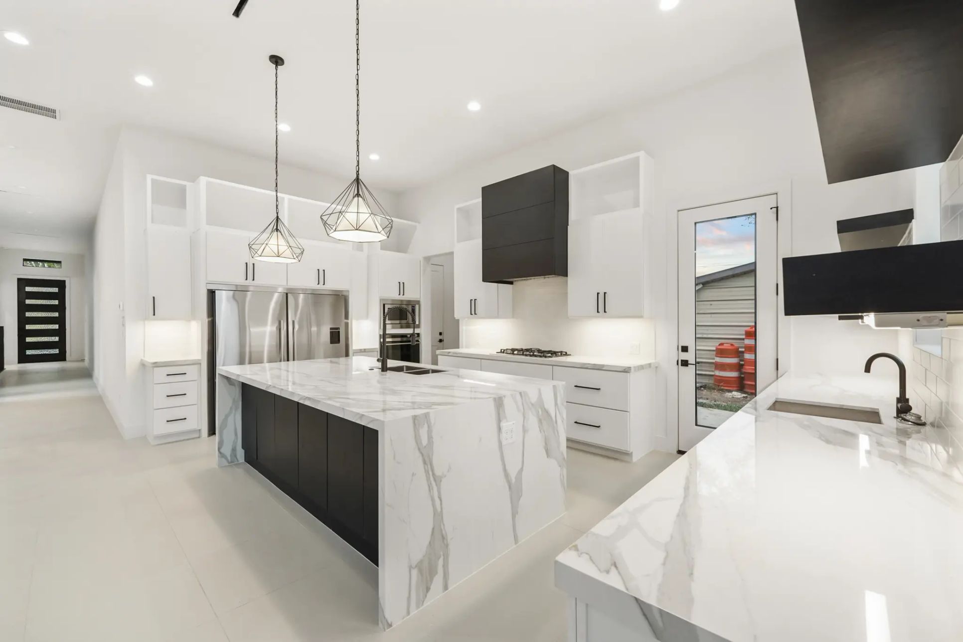 Echo Custom Homes,77018