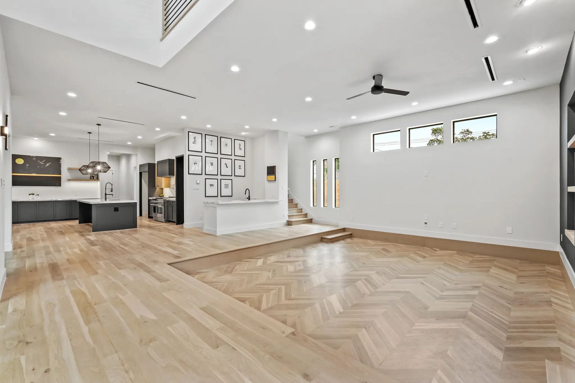 Echo Custom Homes,77018