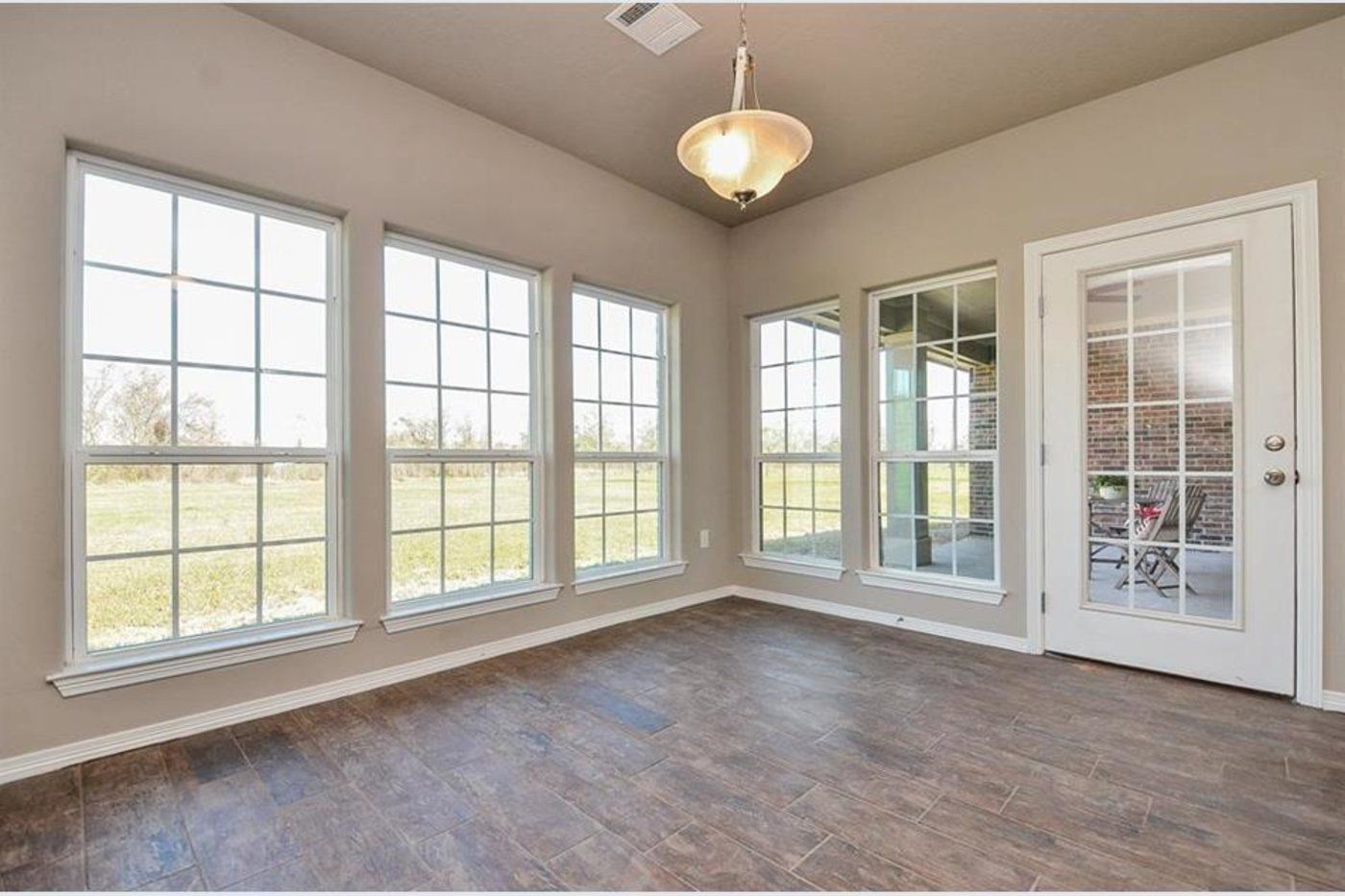 Southwest Homes,77845