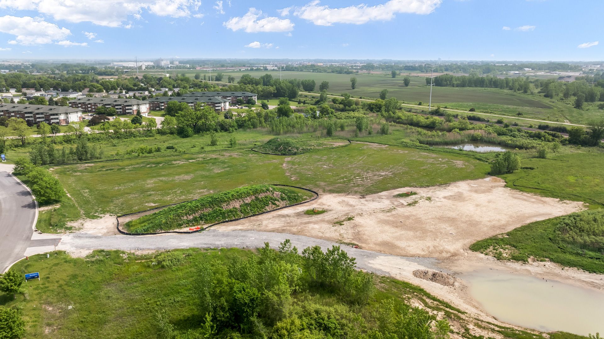 The Landing At Bain Station,53045