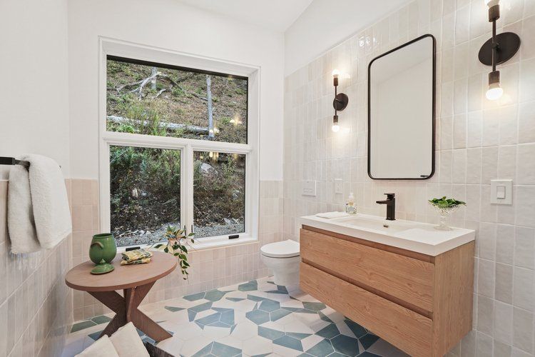Hudson River Homes,12571