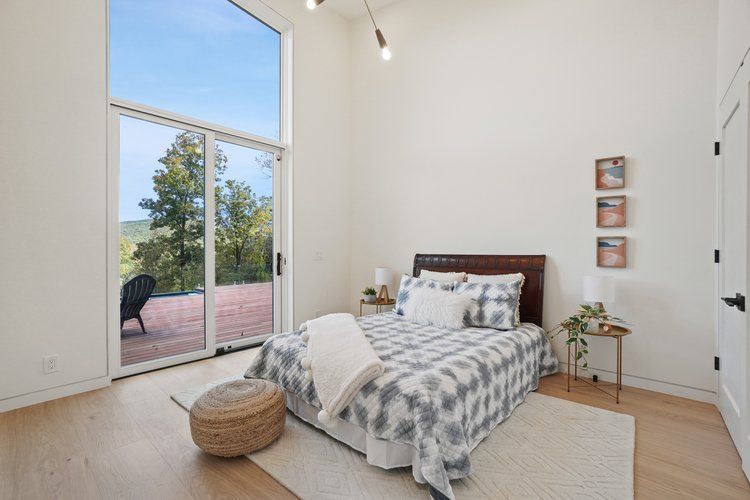 Hudson River Homes,12571