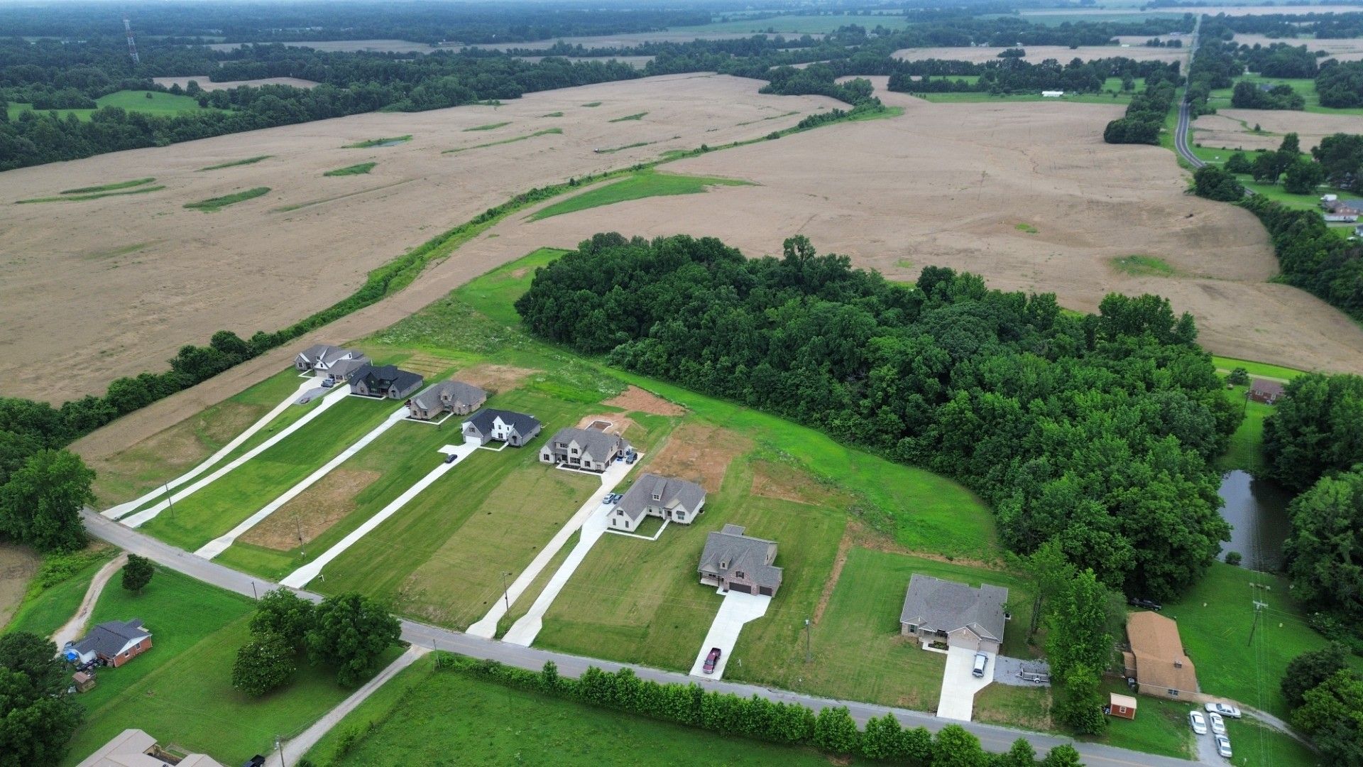 Cardinal Estates,38063