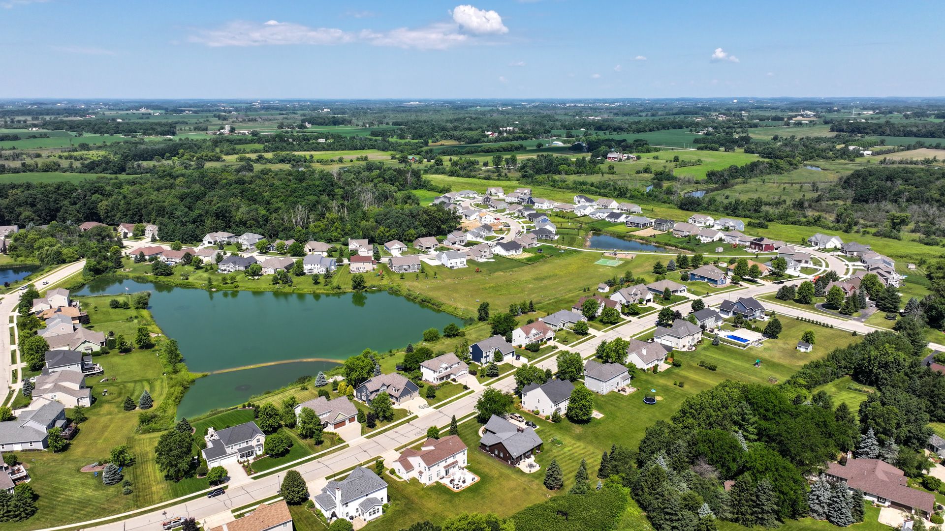 Hickorywood Farms,53066