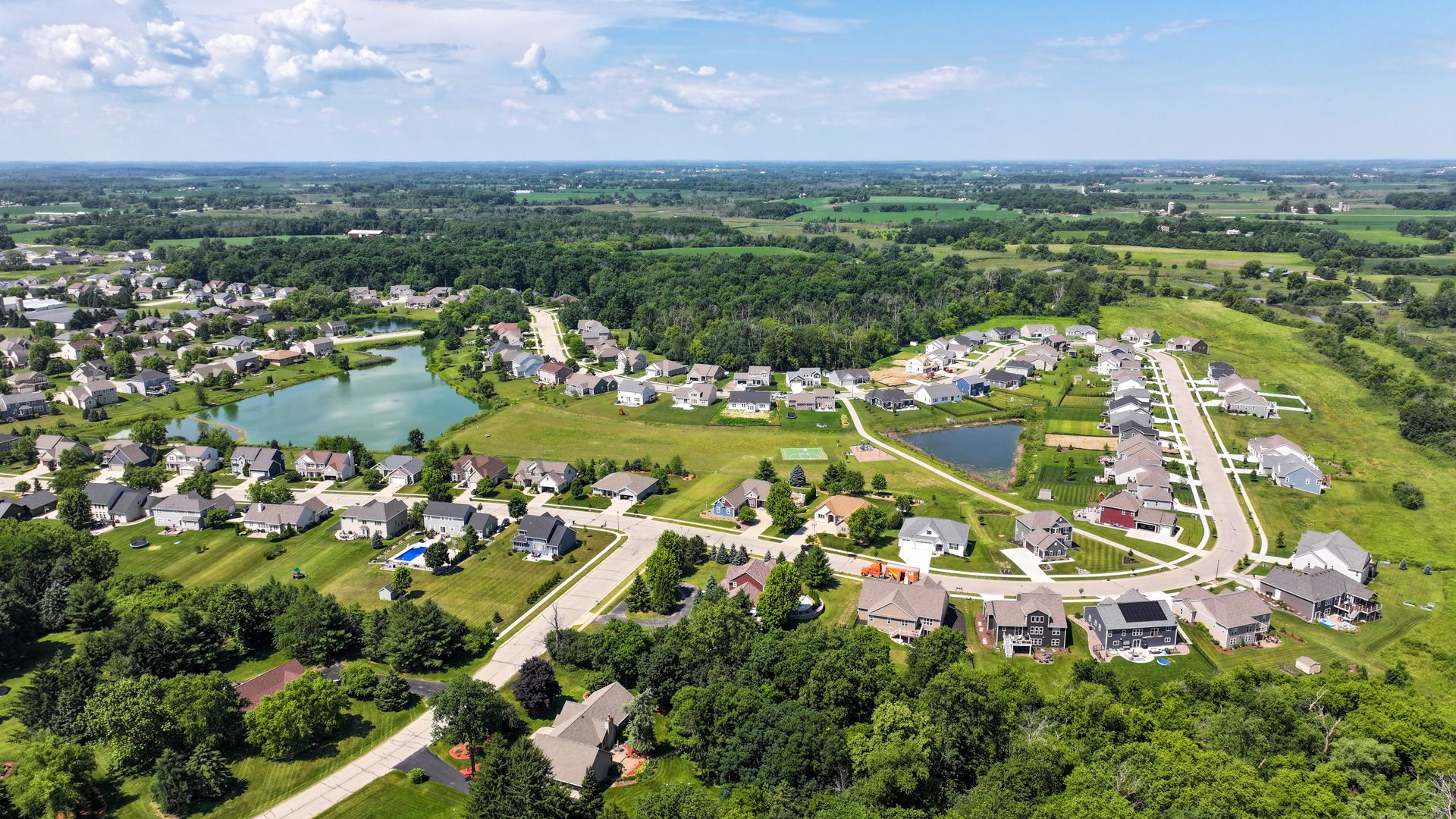 Hickorywood Farms,53066