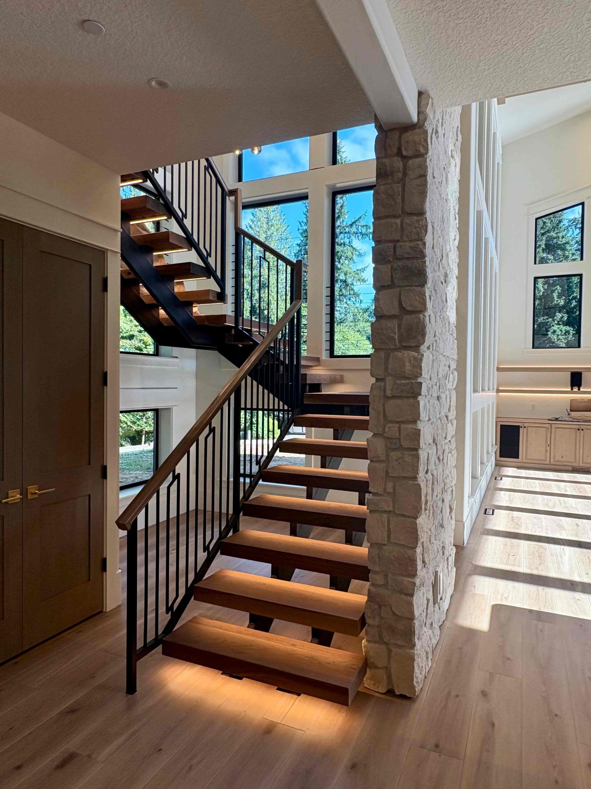 Rain Creek Construction,98629