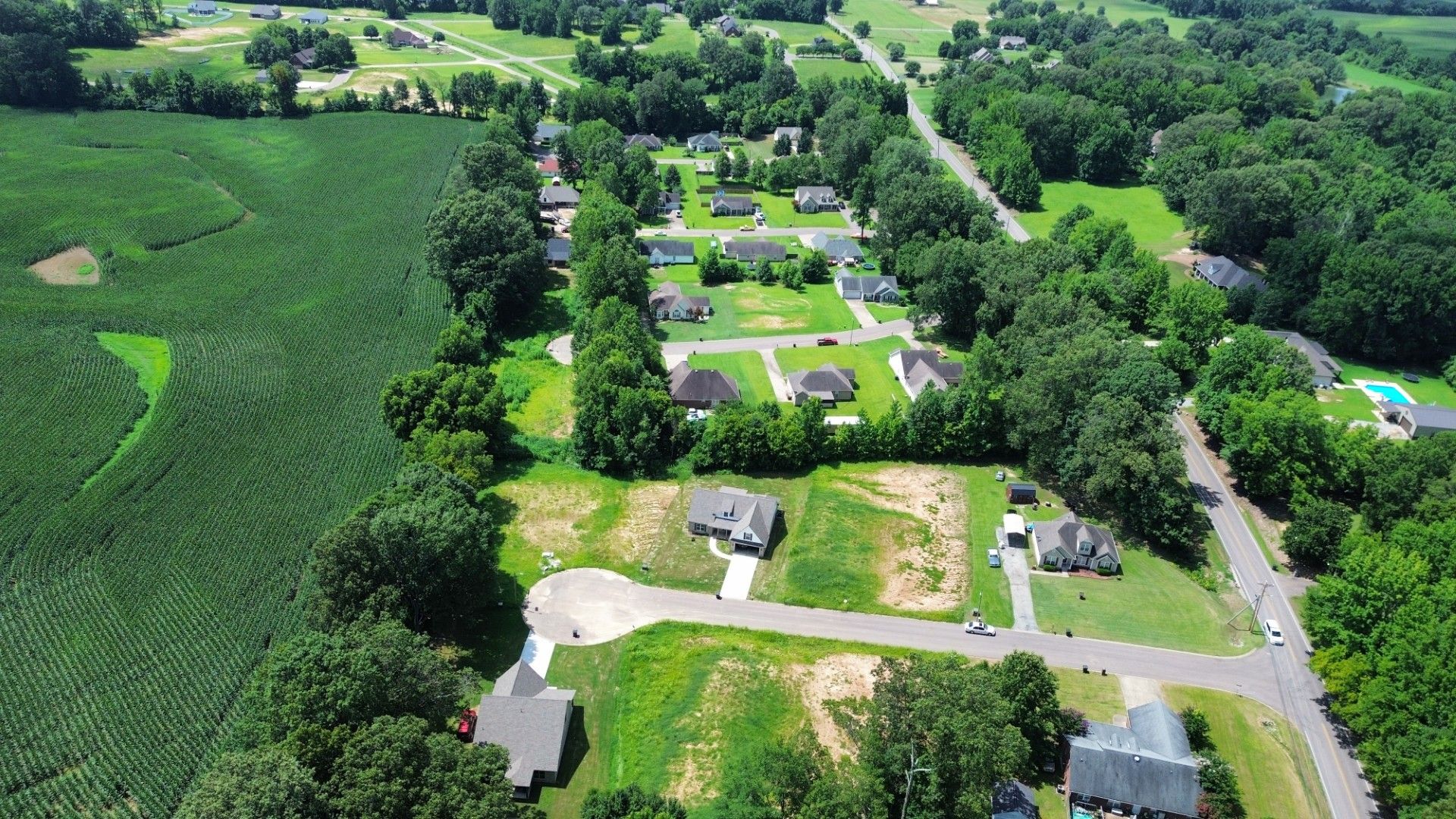 Oakwoods,38011