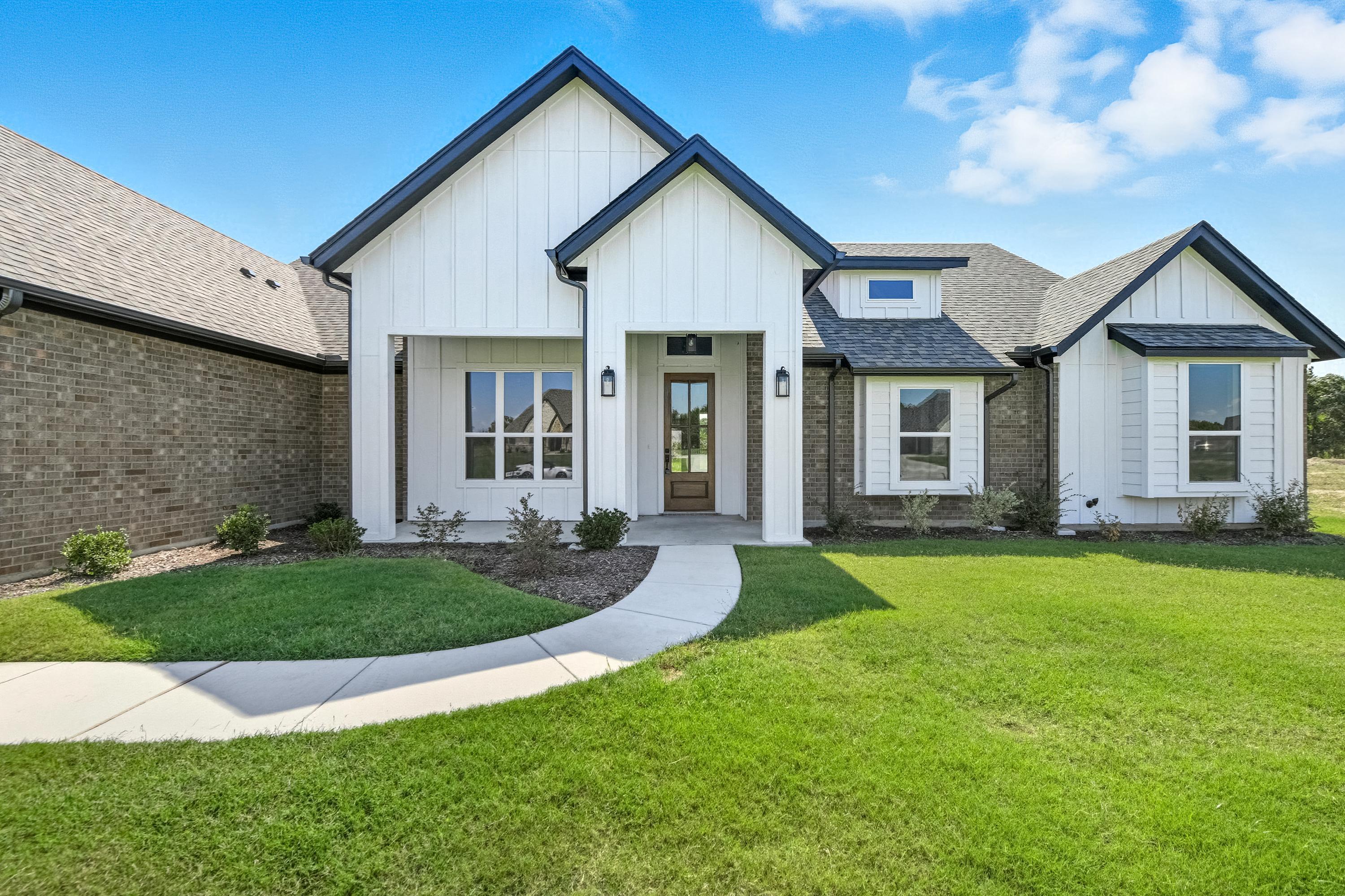 Mcbee Homes 1106 Silver Sage,76179
