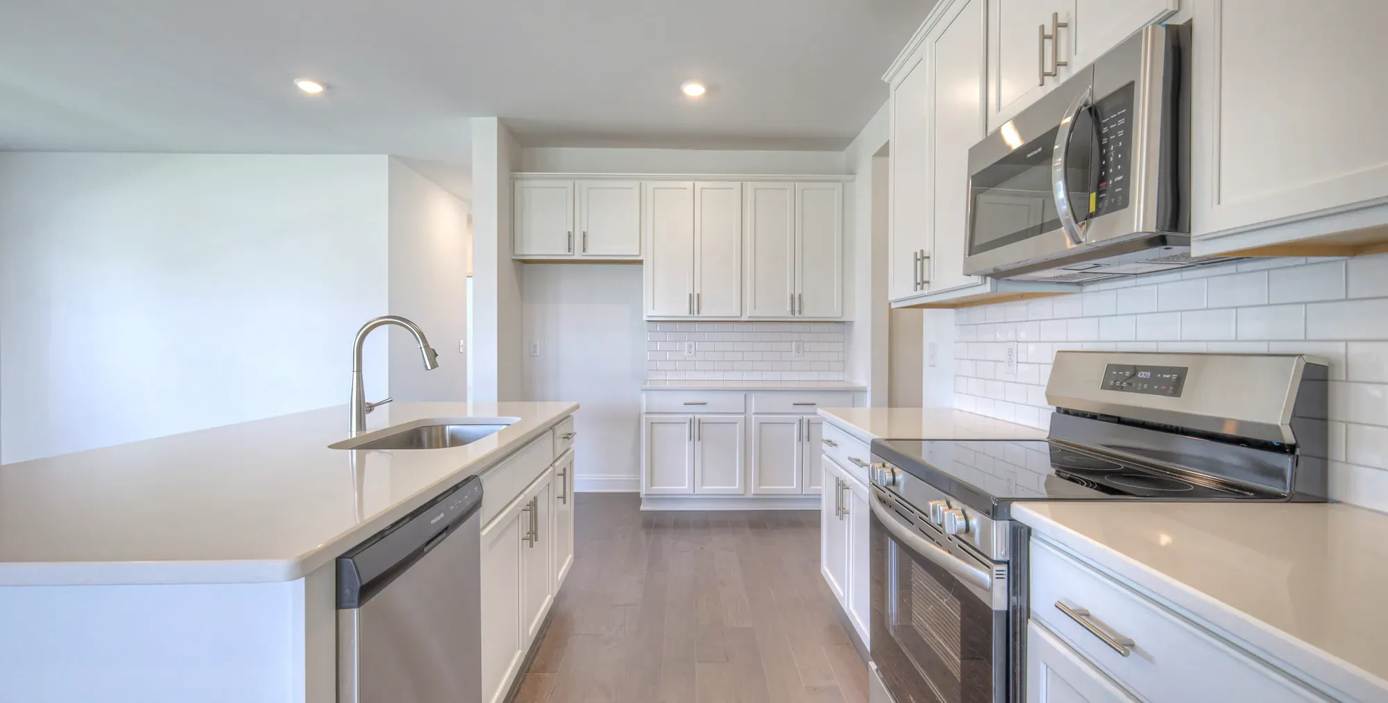 Dorris Farm At Willow Springs,37188