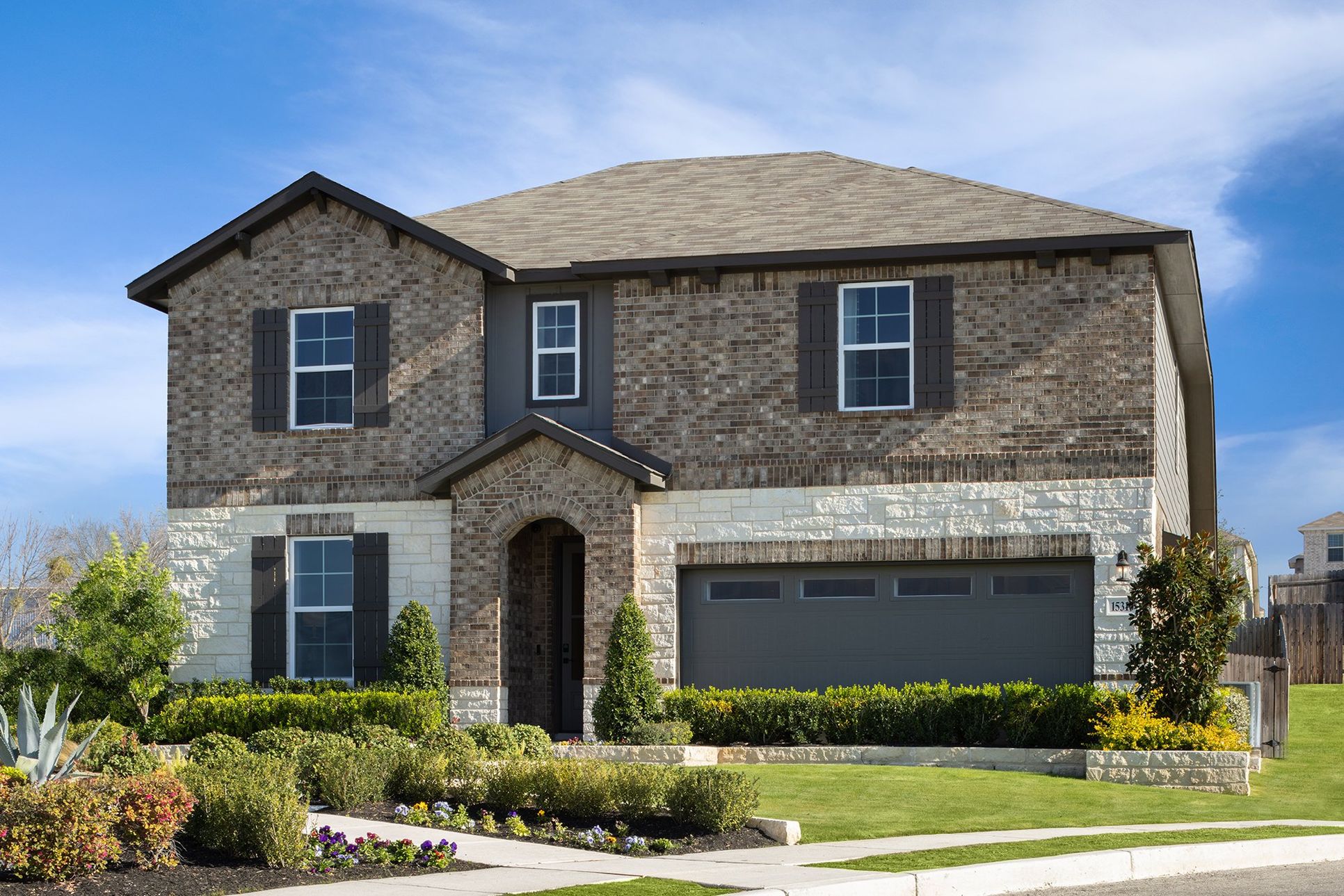 Rainier Farmhouse A Exterior