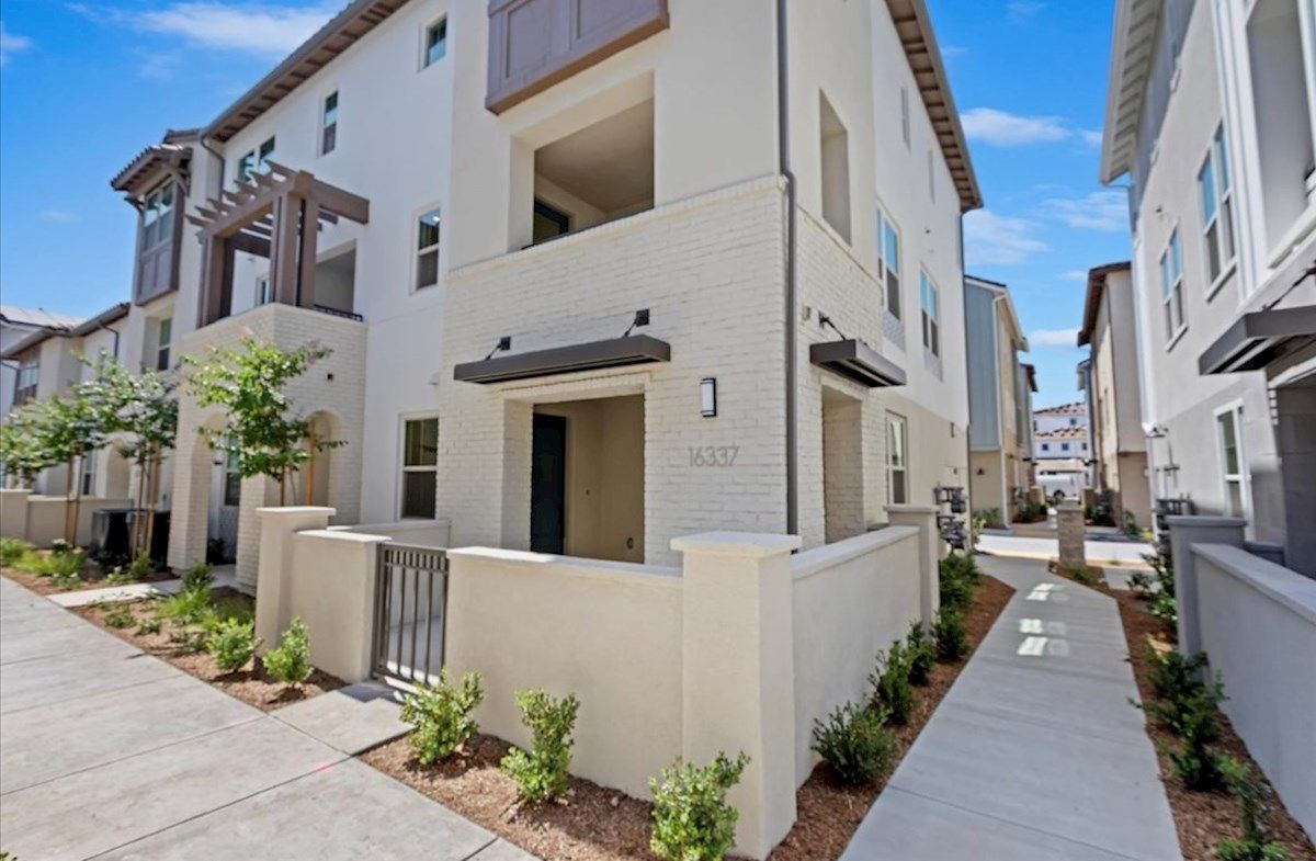 Exterior:Peony Spanish 4A