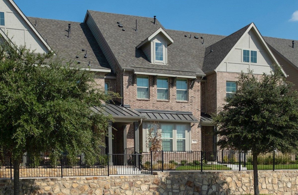Exterior:English Revival M Elevation