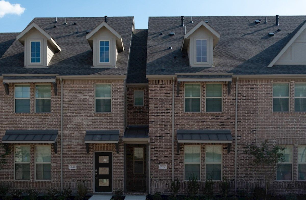 Exterior:English Revival M Elevation