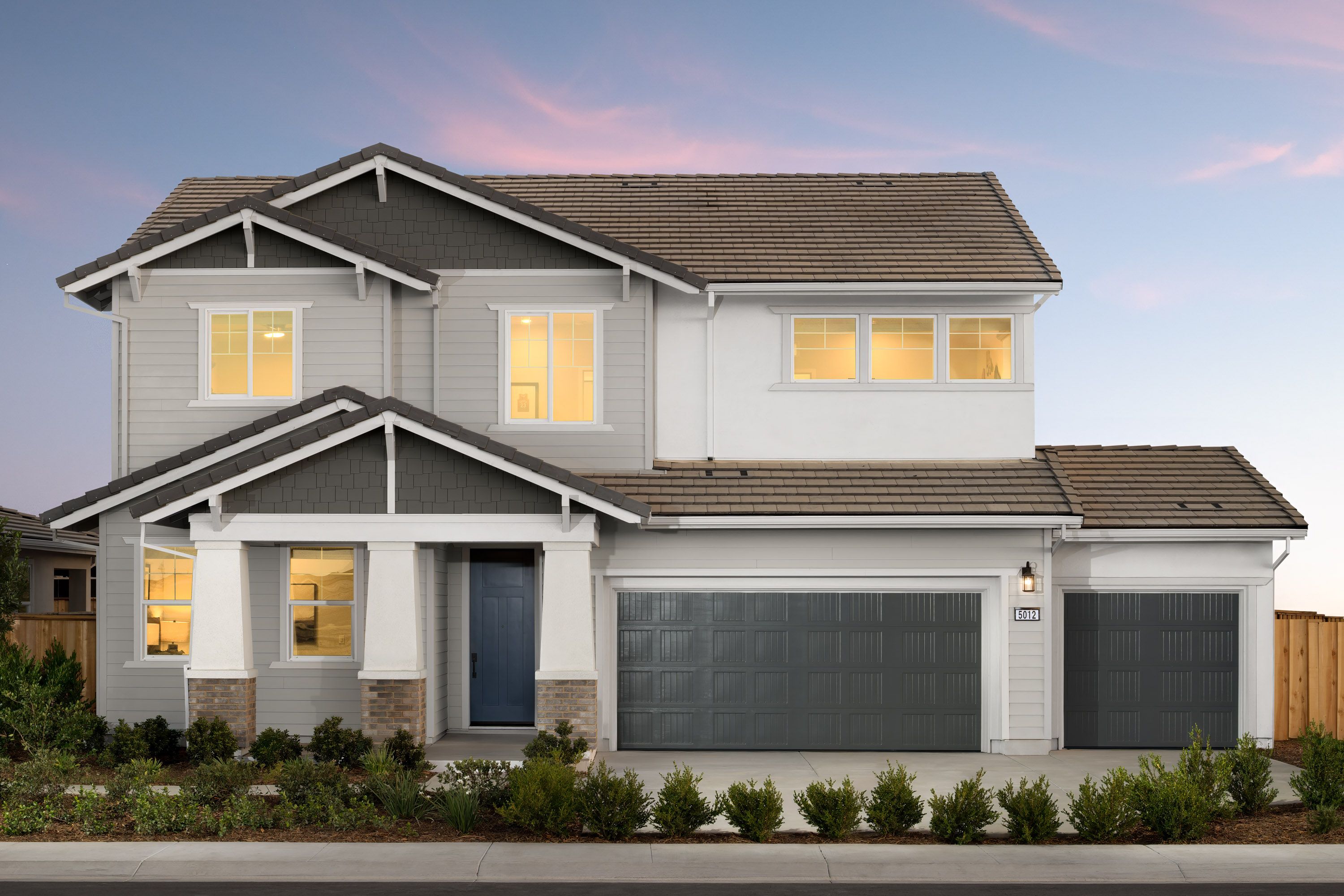 Exterior:Arts & Crafts