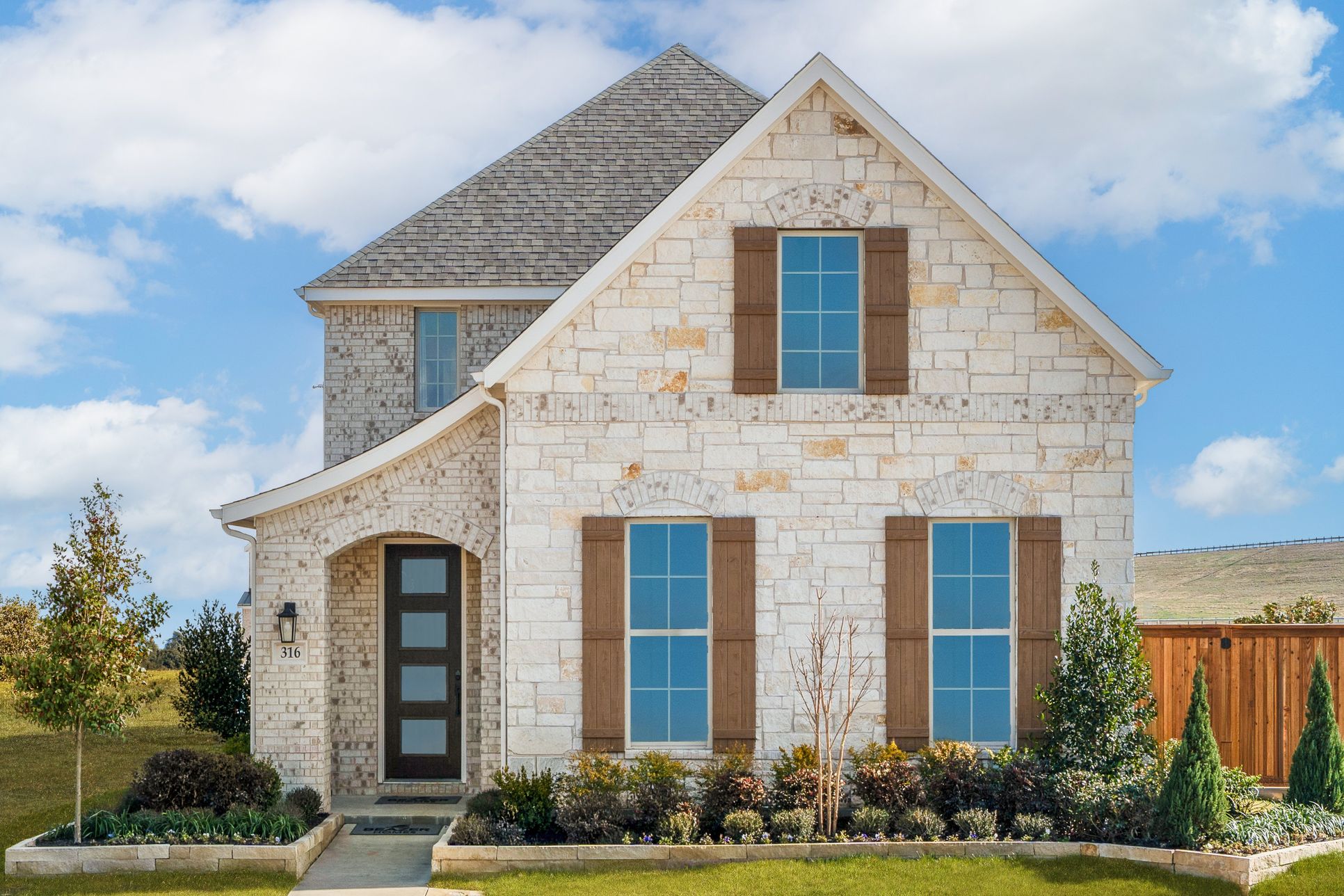 Brenham French Country L Exterior