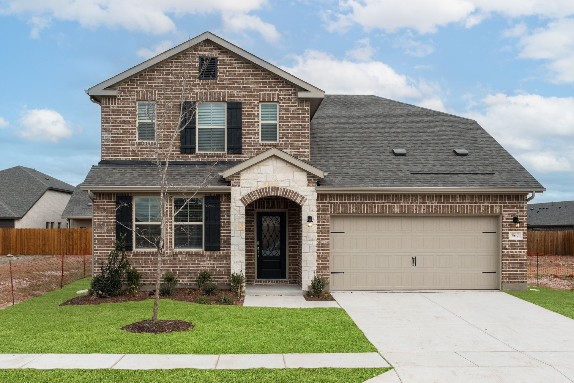 Exterior:Cascade French Country B Exterior