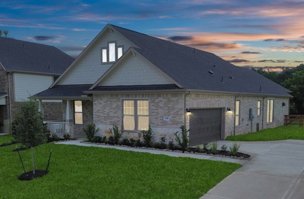 Exterior:Arts & Crafts M Elevation