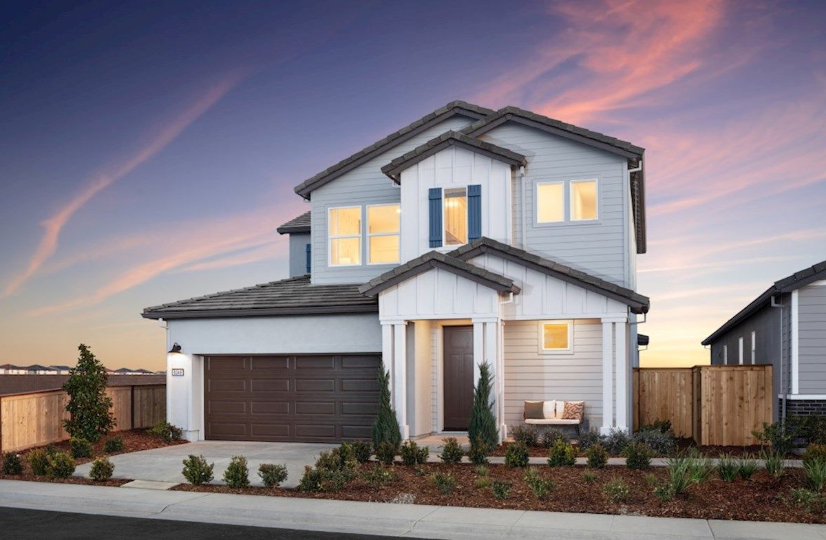 Exterior:Farmhouse L Elevation