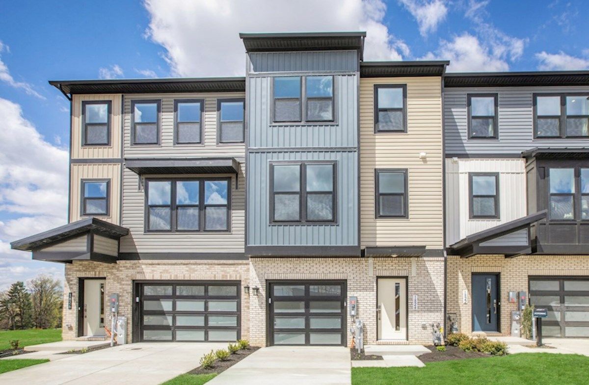 Exterior:Mid-Century L