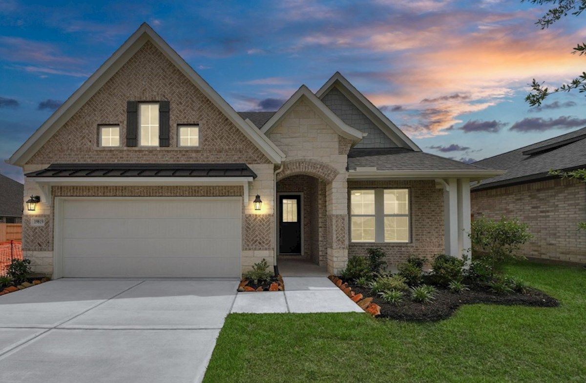 Exterior:French Country M Elevation