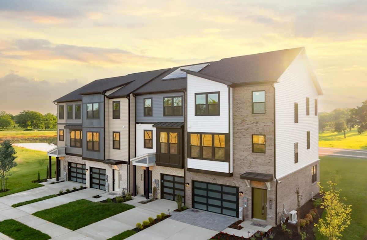 Exterior:Mid-Century L