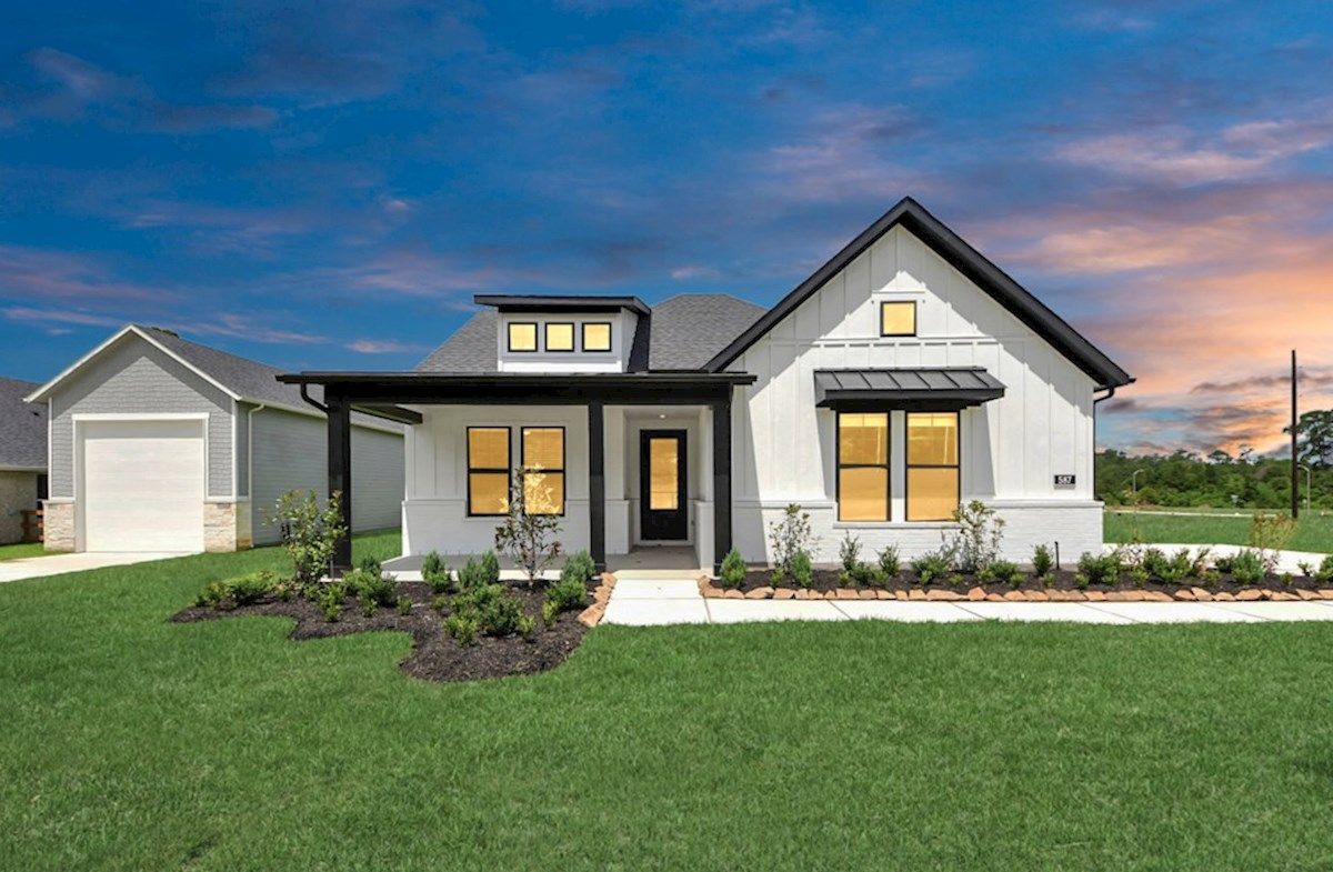 Exterior:Farmhouse L Elevation