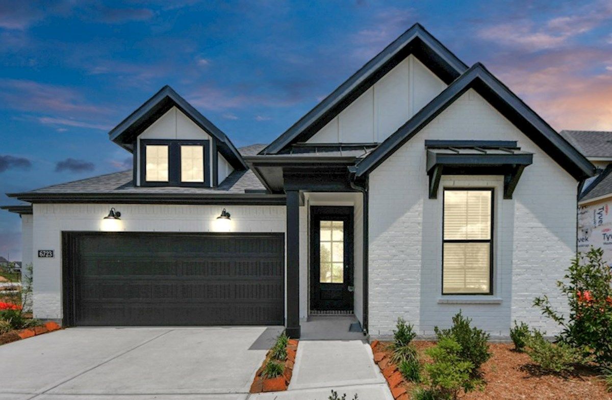 Exterior:Farmhouse L Elevation