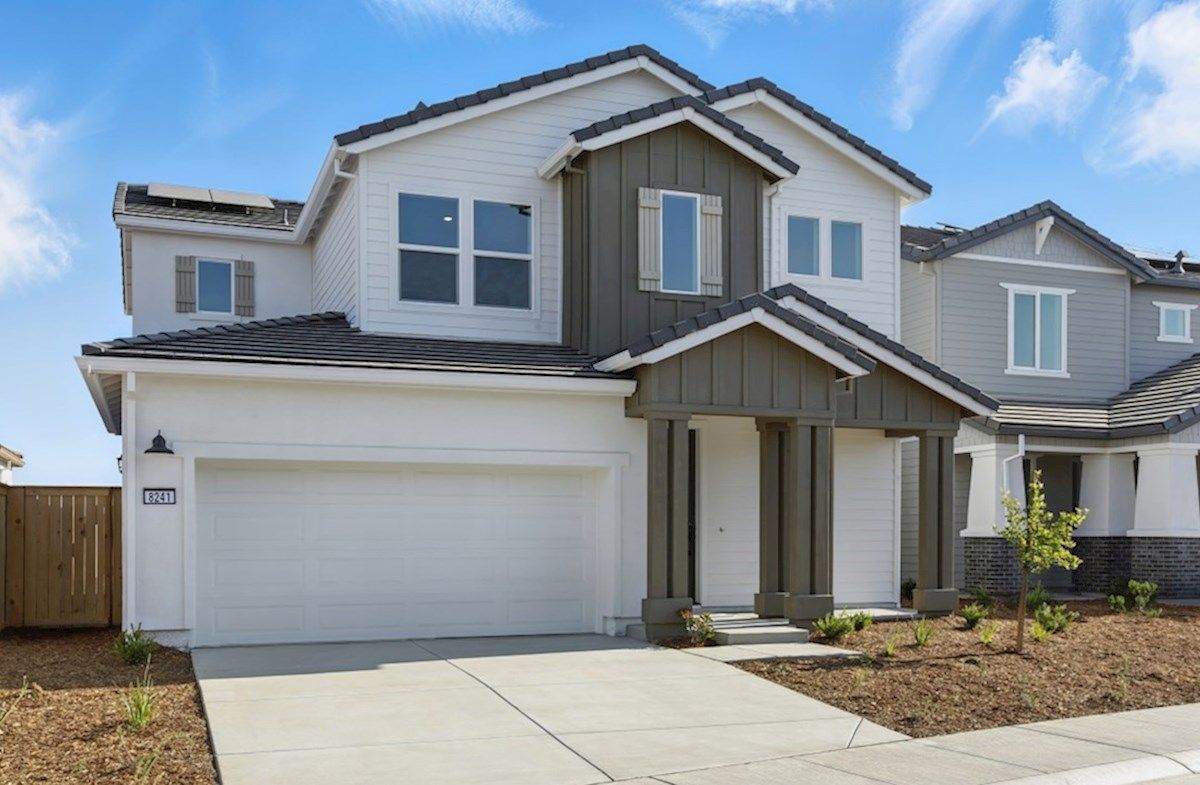 Exterior:Farmhouse L Elevation