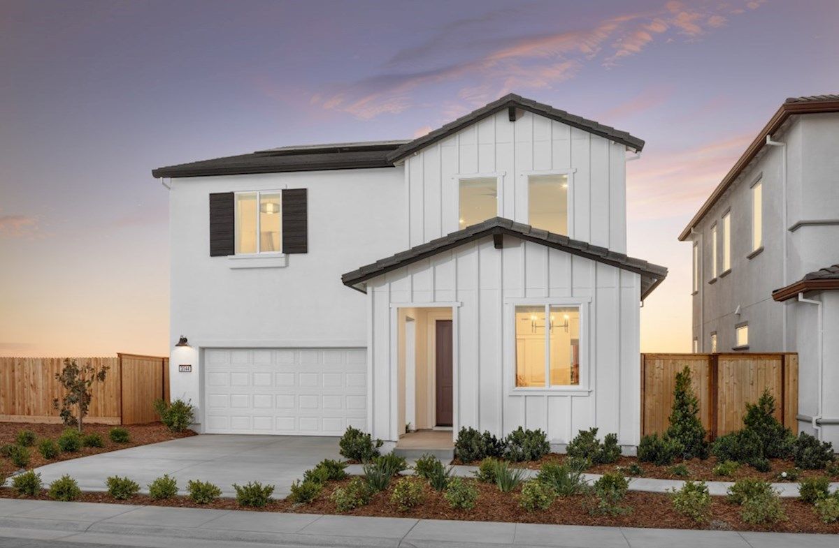 Exterior:Farmhouse L Elevation
