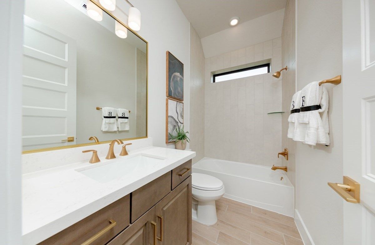 Interior:Crockett Secondary Bathroom