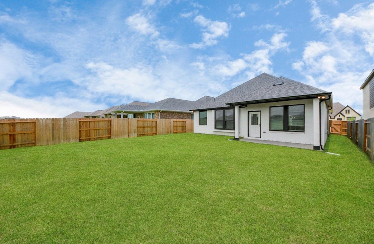 Exterior:Farmhouse L Elevation