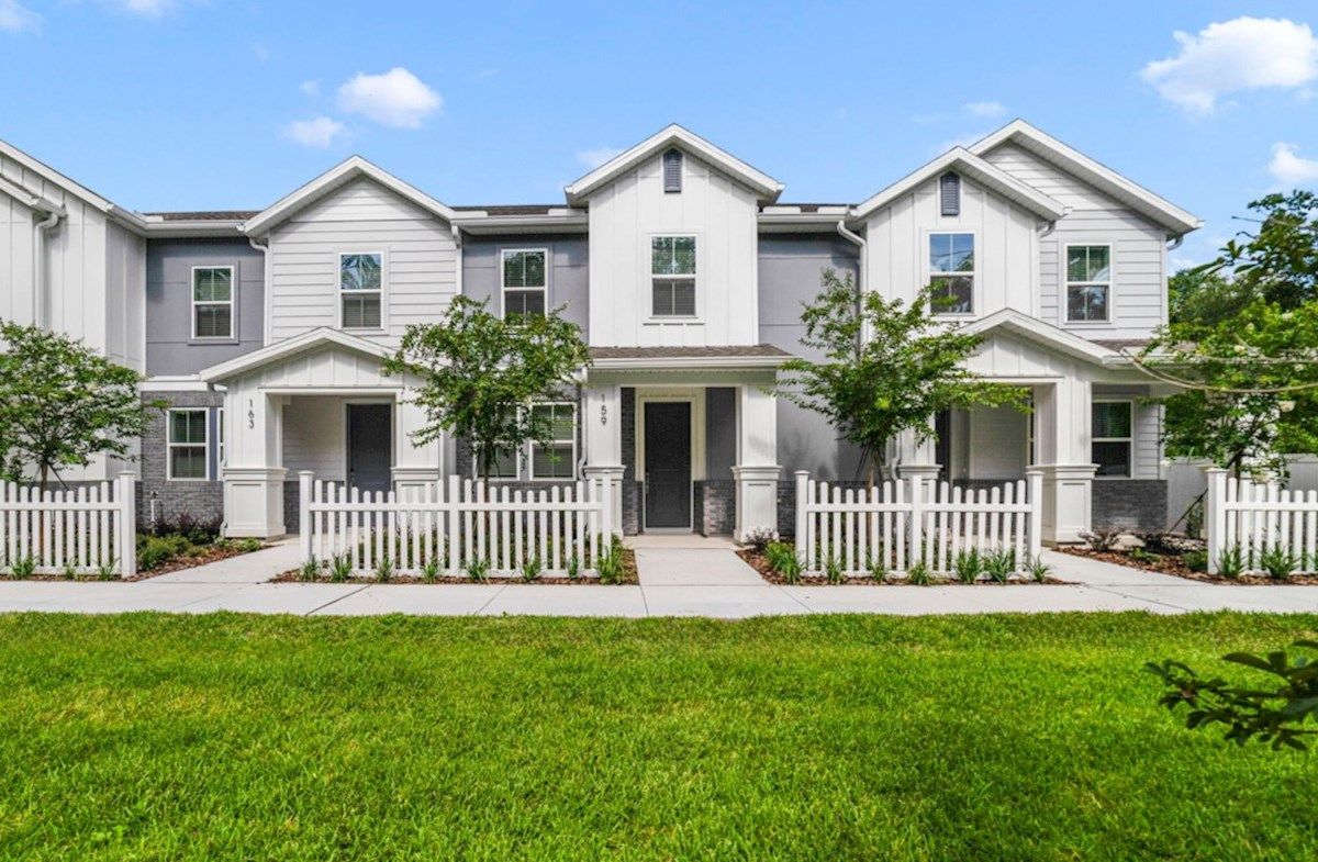 Exterior:Farmhouse L Elevation