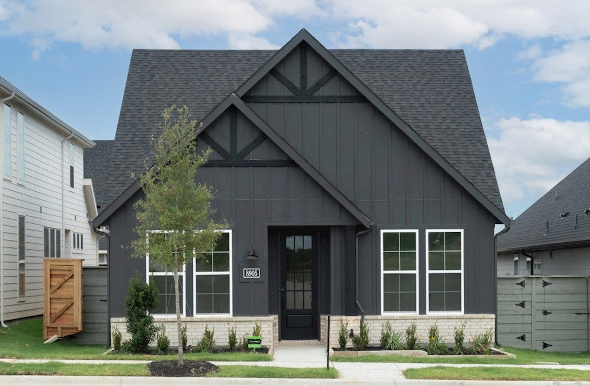 Exterior:Farmhouse L Elevation