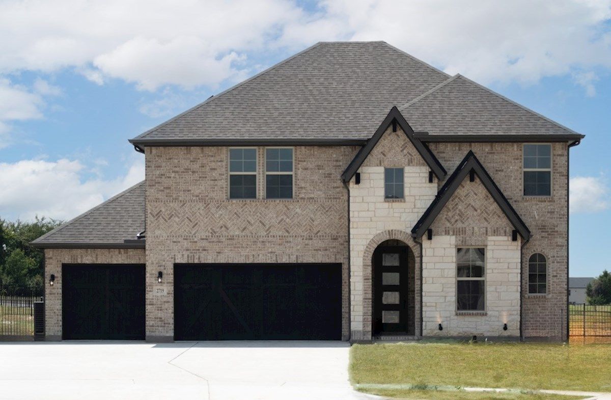Exterior:Traditional M Elevation