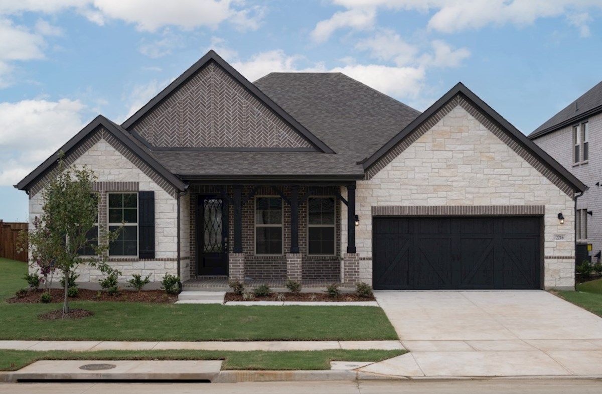 Exterior:Hill Country L Elevation