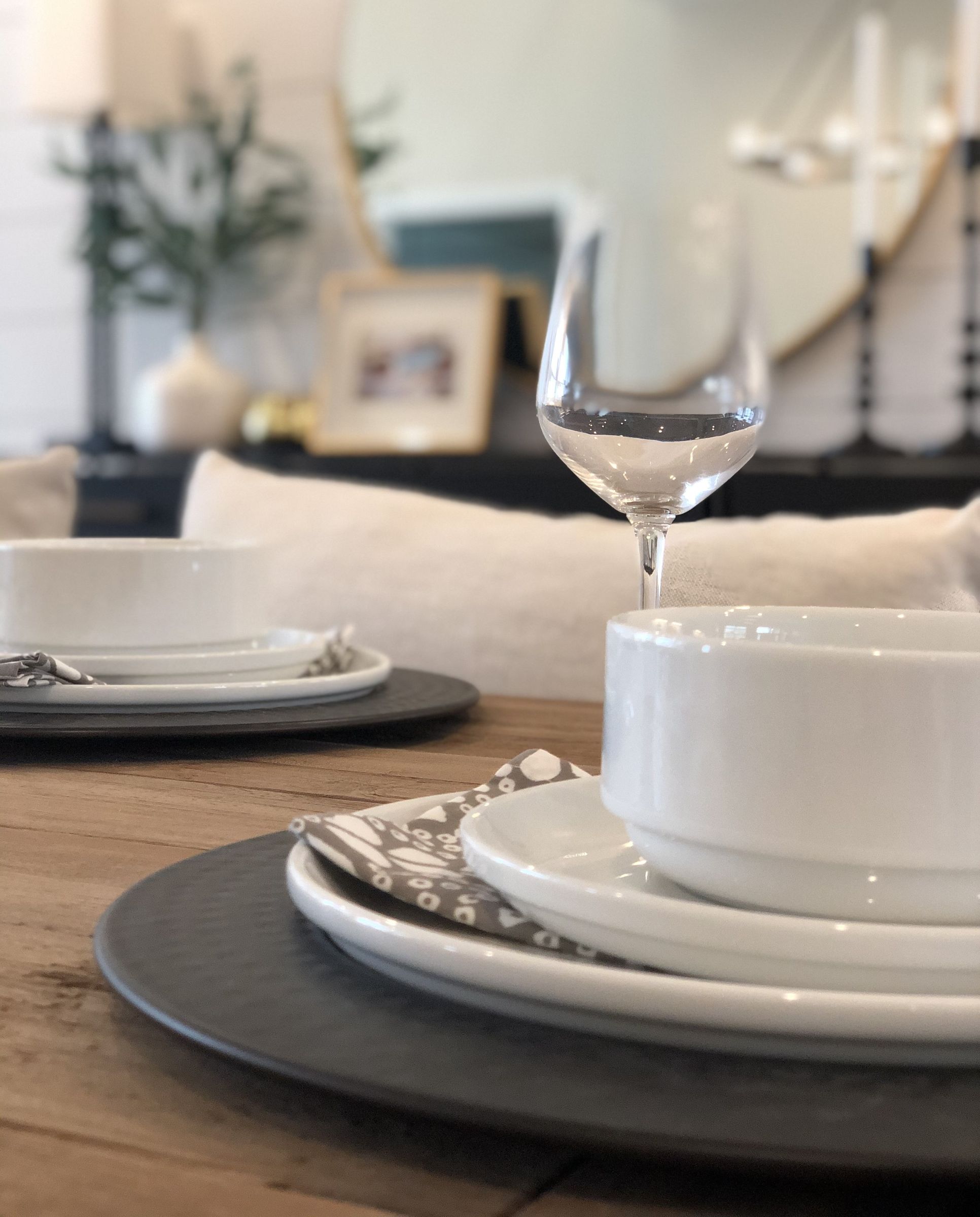 Dining Table:Dining Table
