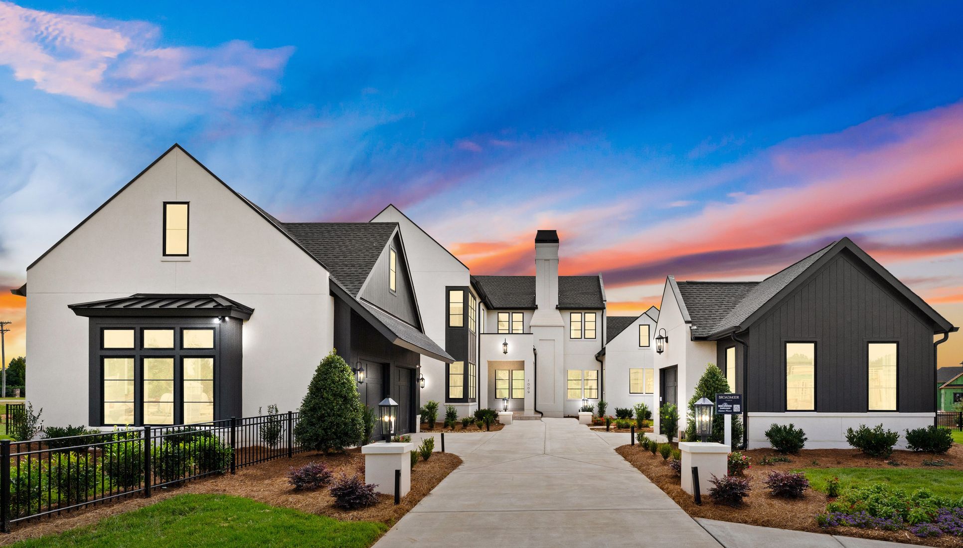 Custom Home Front:Custom Home Front